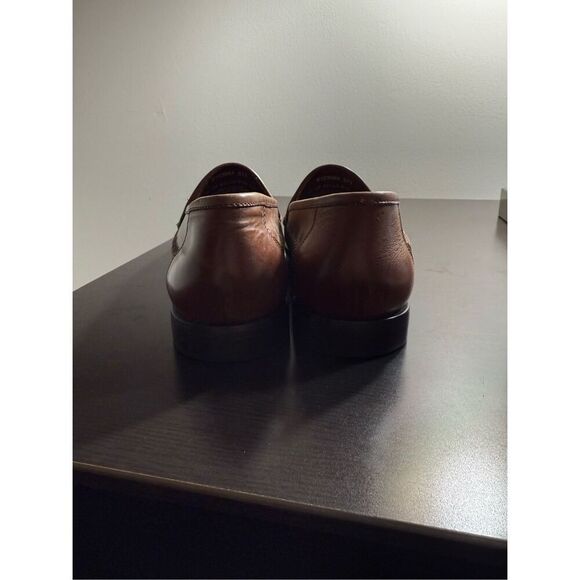 G. H. Bass  Mens Bella Gio Brown Tassel Loafers sz 9 EUC